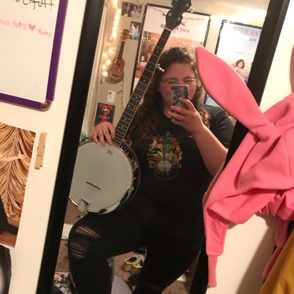 Meet your Posher, Madison - Picture 8 of 8